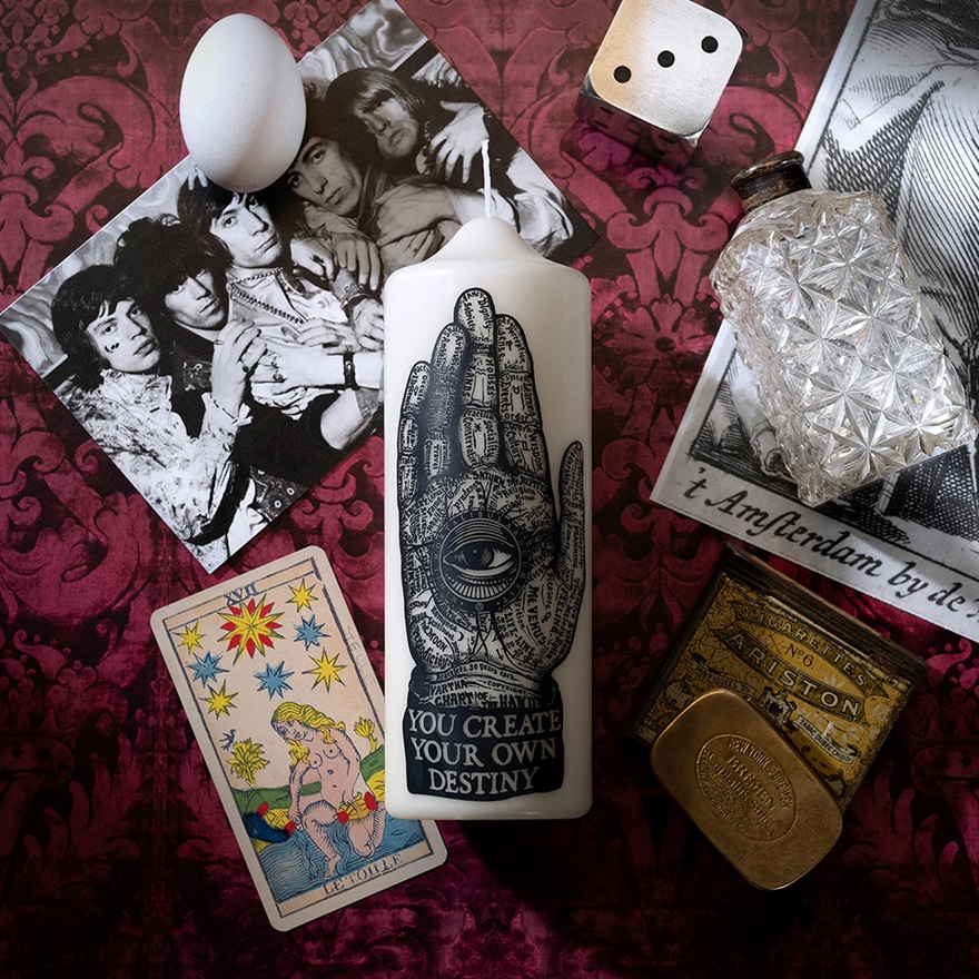 Palmistry Candle Image 3